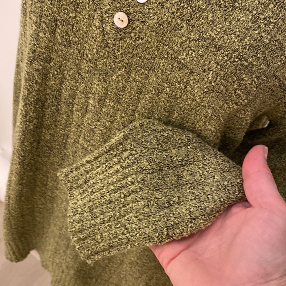 Sage Green Cross V-Neck Sweater Size 12 #367 - Picture 5 of 13